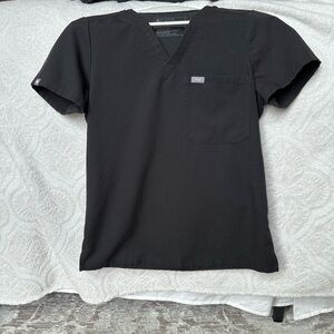 Figs Black Women's V-Neck Short Sleeve Top